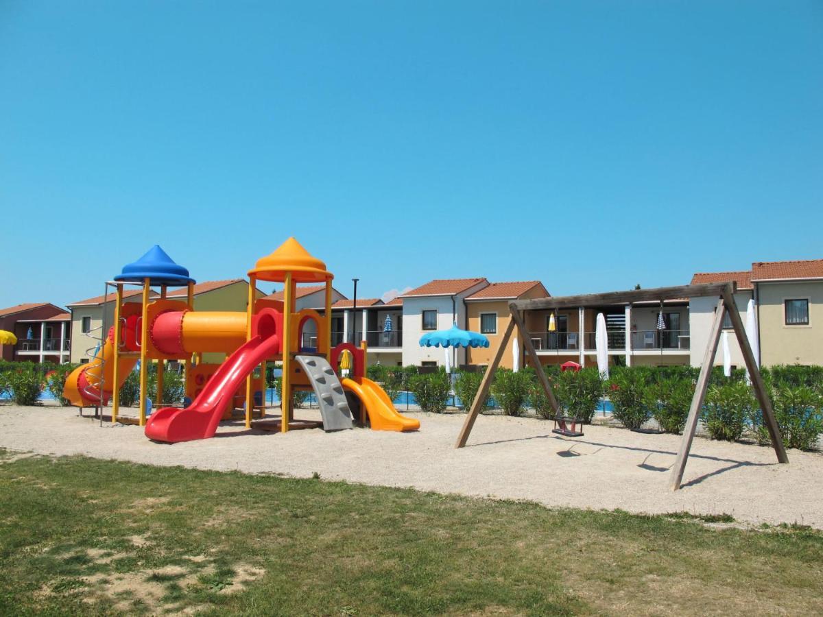 Apartment Belvedere Village-4 By Interhome Castelnuovo del Garda Eksteriør bilde