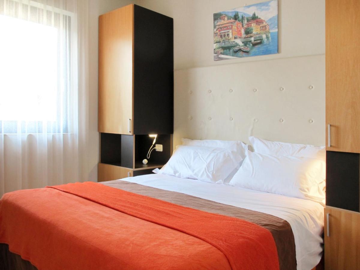 Apartment Belvedere Village-4 By Interhome Castelnuovo del Garda Eksteriør bilde