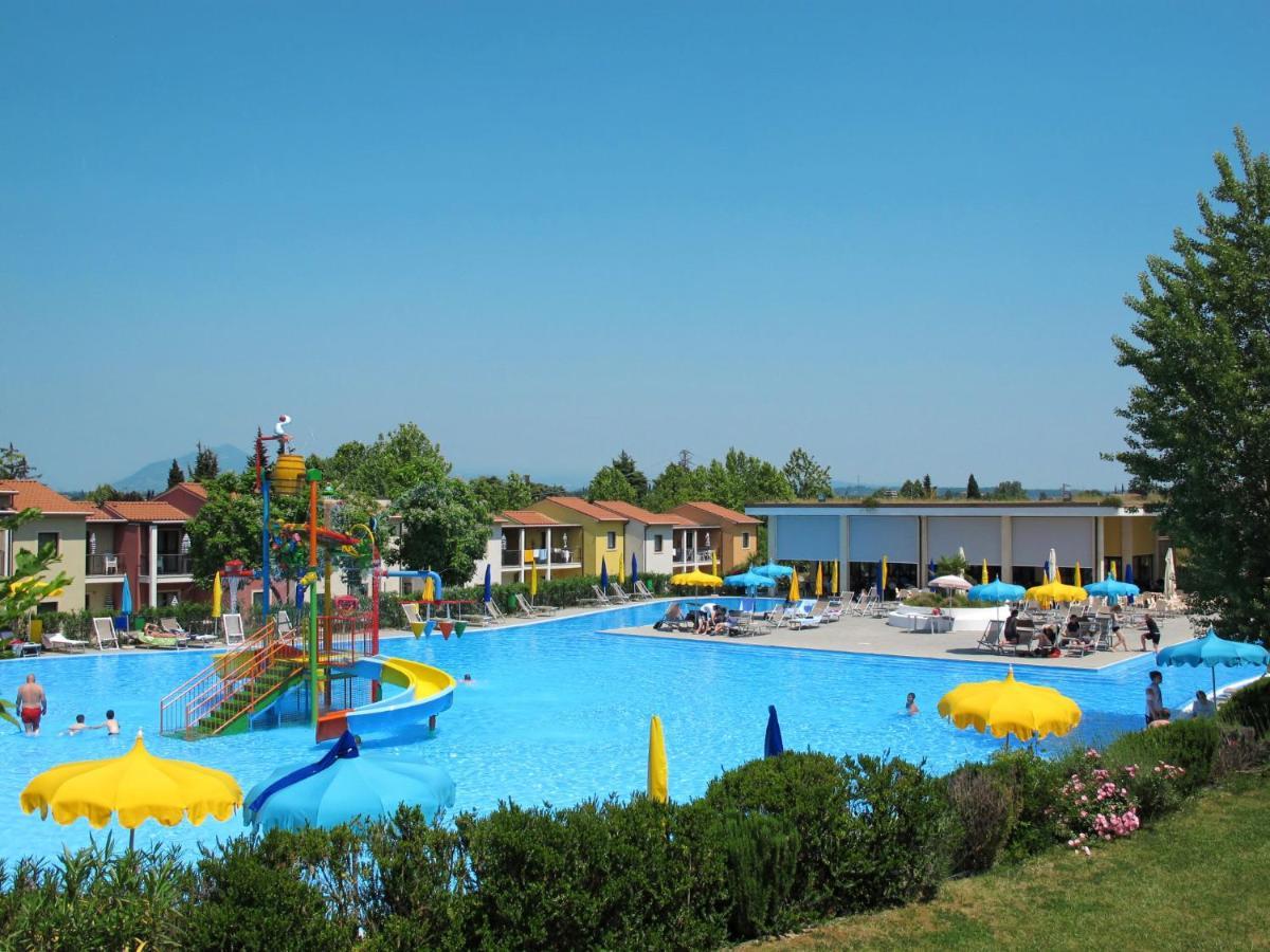 Apartment Belvedere Village-4 By Interhome Castelnuovo del Garda Eksteriør bilde
